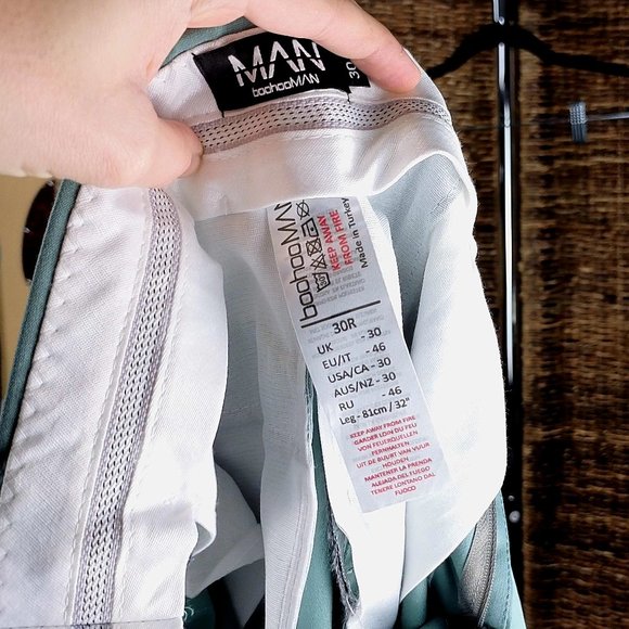 Boohooman Shorts - Picture 2 of 2